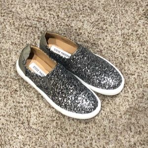 Steve Madden women’s size 6 Glitter slides
